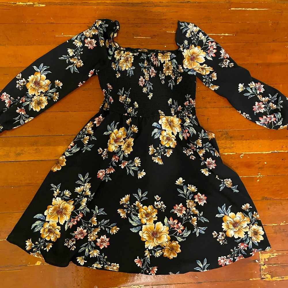 Floral dress, size Medium
